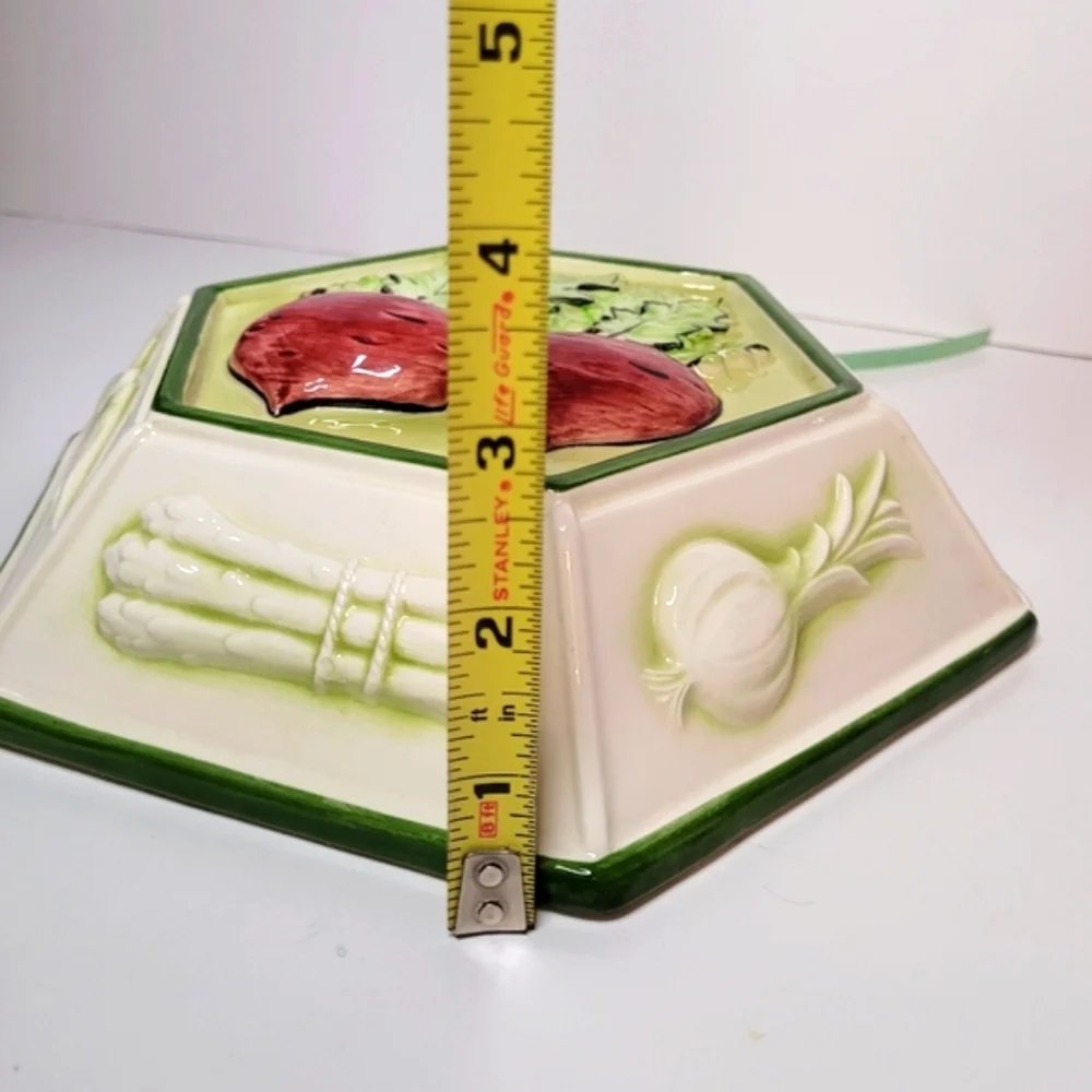 Spring Beets Vintage Ceramic Mold by Sigma the Tastesetter Japan